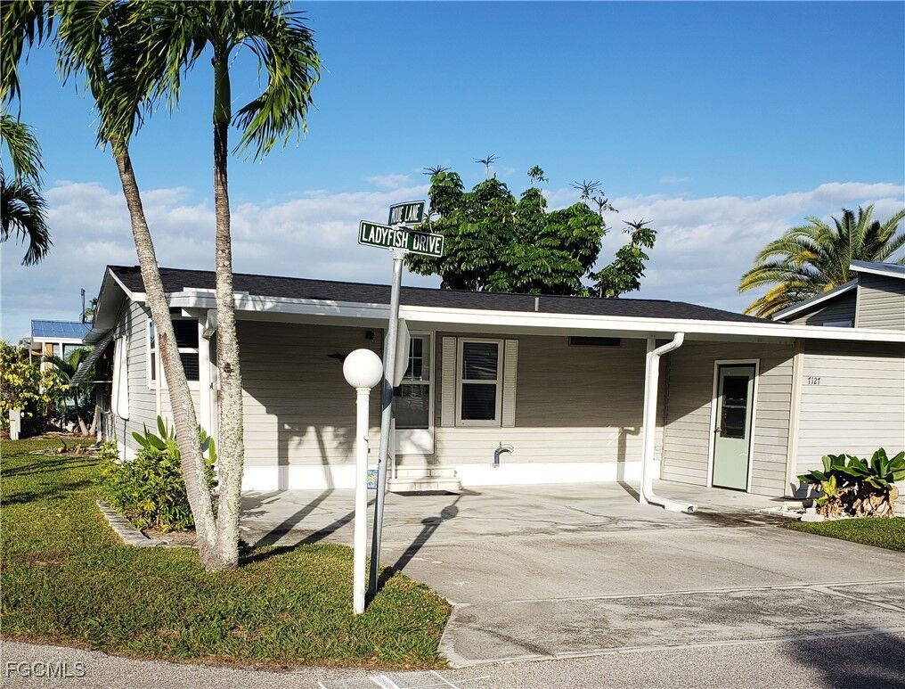 Property Photo:  7127 Ladyfish Drive  FL 33956 