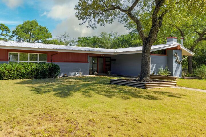 Property Photo:  615 NW 20th Street  TX 76067