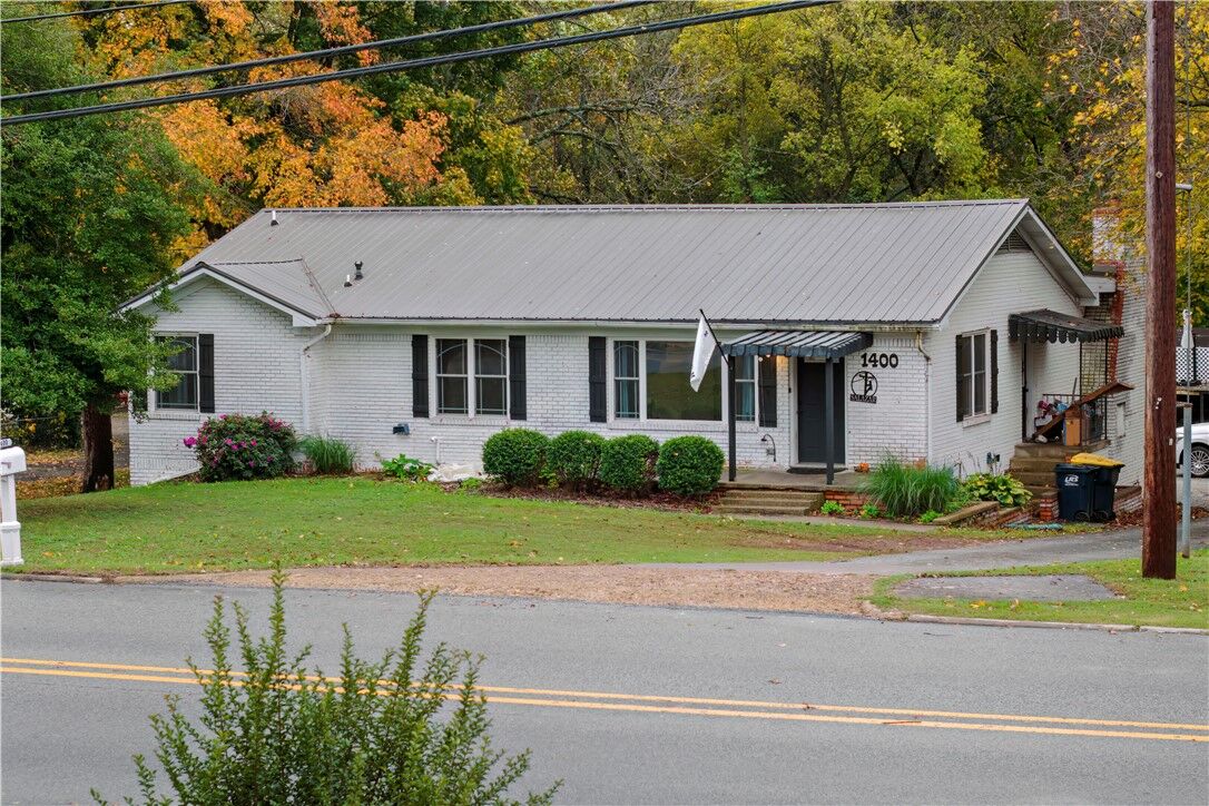 Property Photo:  1400 Capps Road  AR 72601 