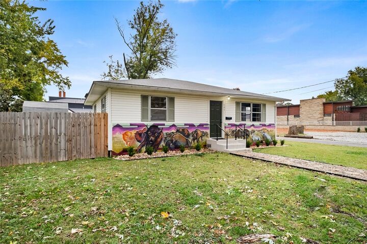 Property Photo: 404 SW 2nd Street AR 72712