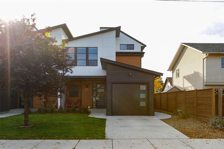 1025 Cawston Avenue  Kelowna BC V1Y 9X2 photo