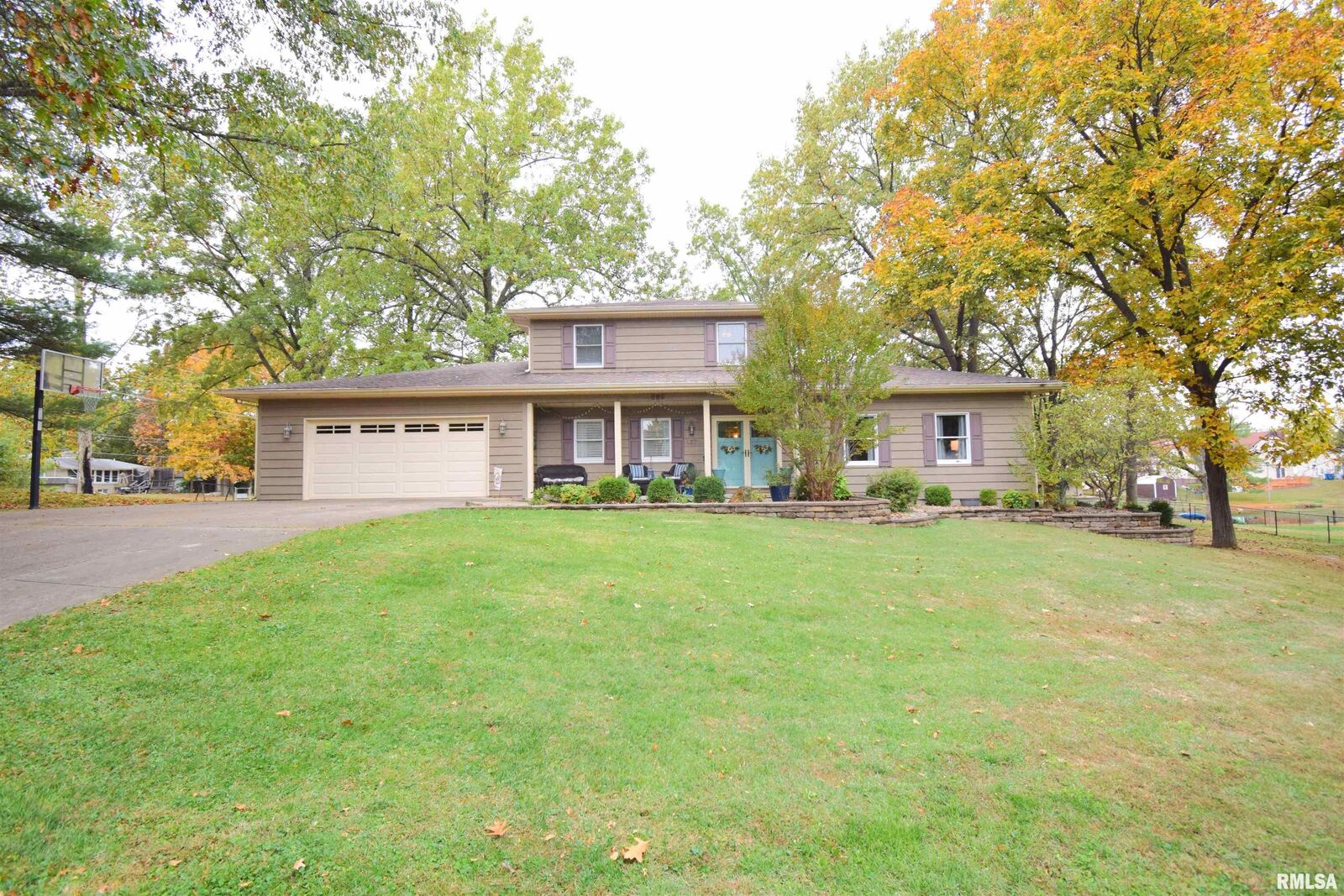 Property Photo:  417 Jay Drive  IL 62864 
