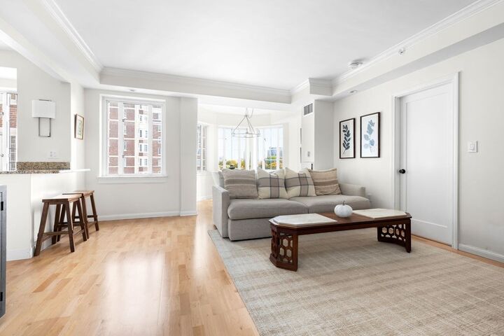 Property Photo:  20 Chapel St B712  MA 02446 