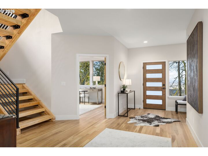 Property Photo:  2969 Capital Dr  OR 97403 