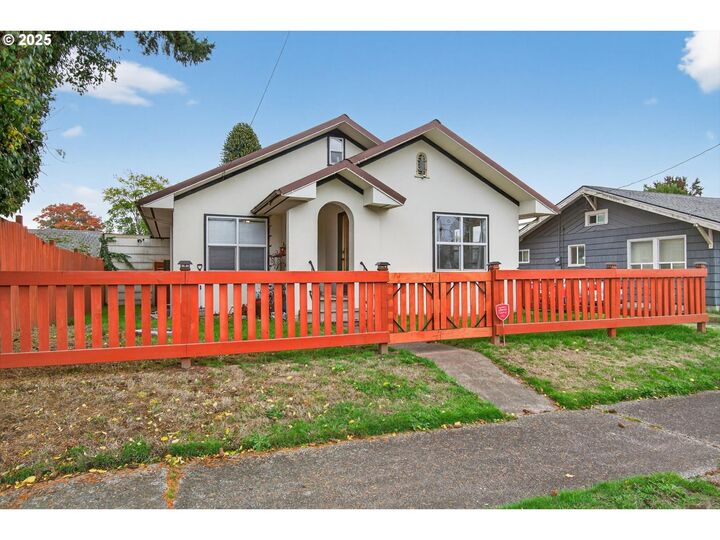 1202 S 3rd Ave  Kelso WA 98626 photo