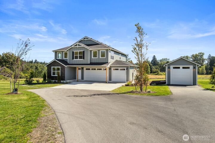 Property Photo: 17915 11th Avenue NE WA 98223