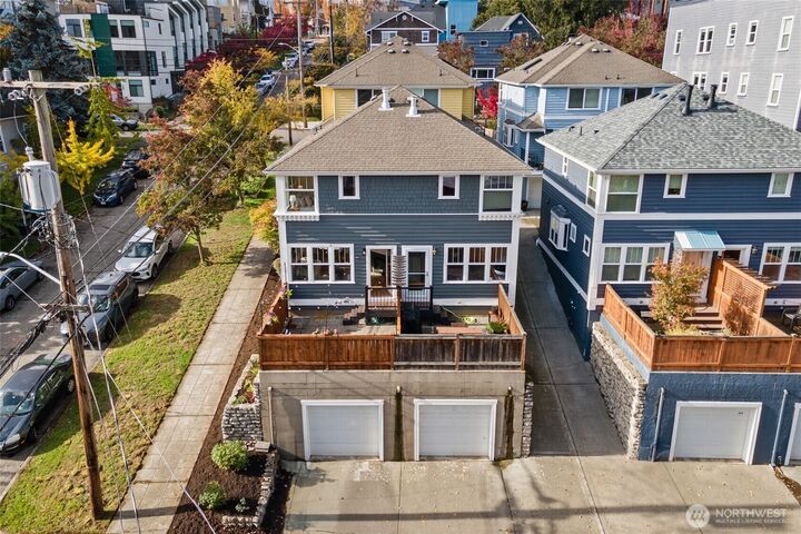 Property Photo:  102  24th Avenue E A  WA 98112 