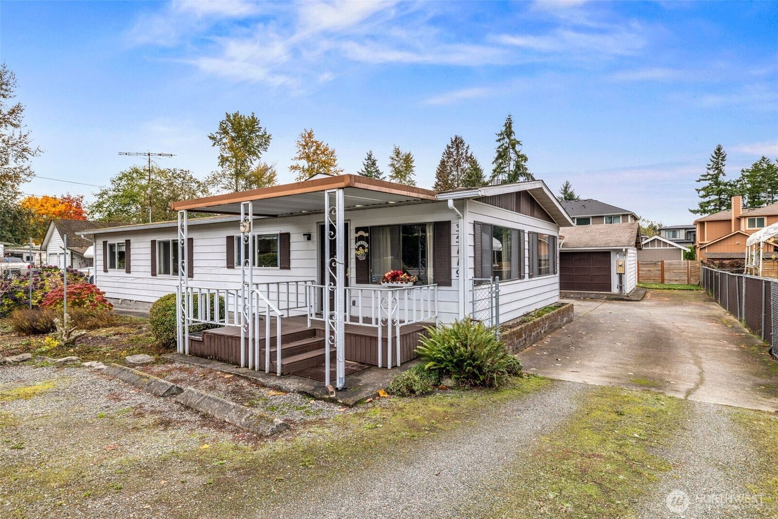 Property Photo: 35119 28th Avenue S WA 98003