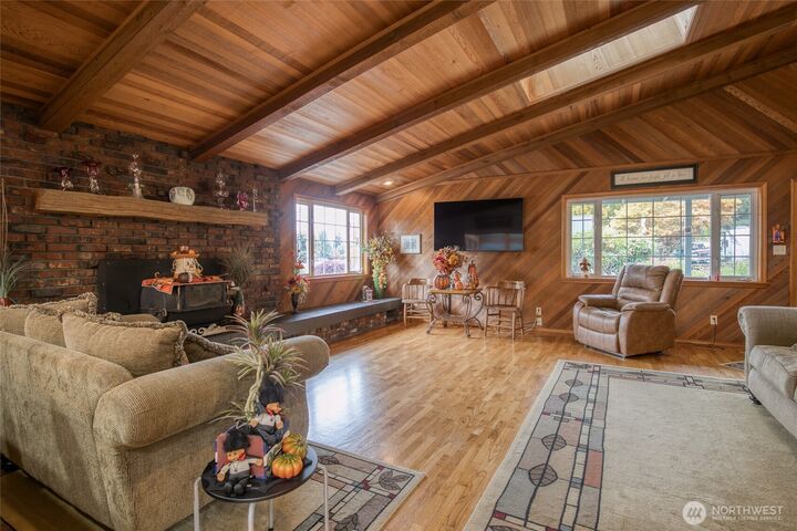 Property Photo:  416 N 1st Street  WA 98563