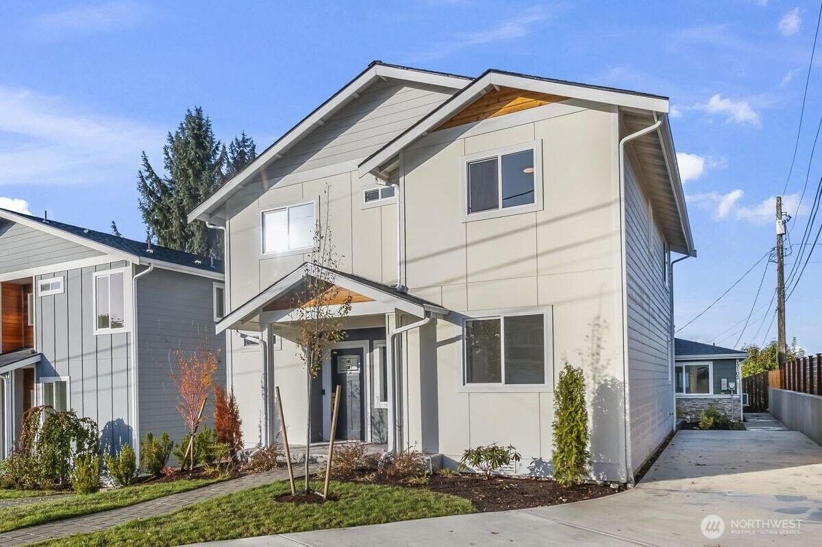 Property Photo: 3102 44th Avenue NE WA 98422