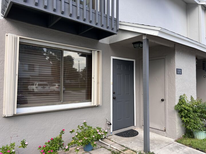 Property Photo: 5202 Bayside Drive FL 33463