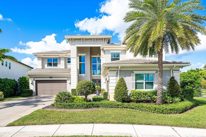 Property Photo: 19863 Meadowside Lane FL 33498