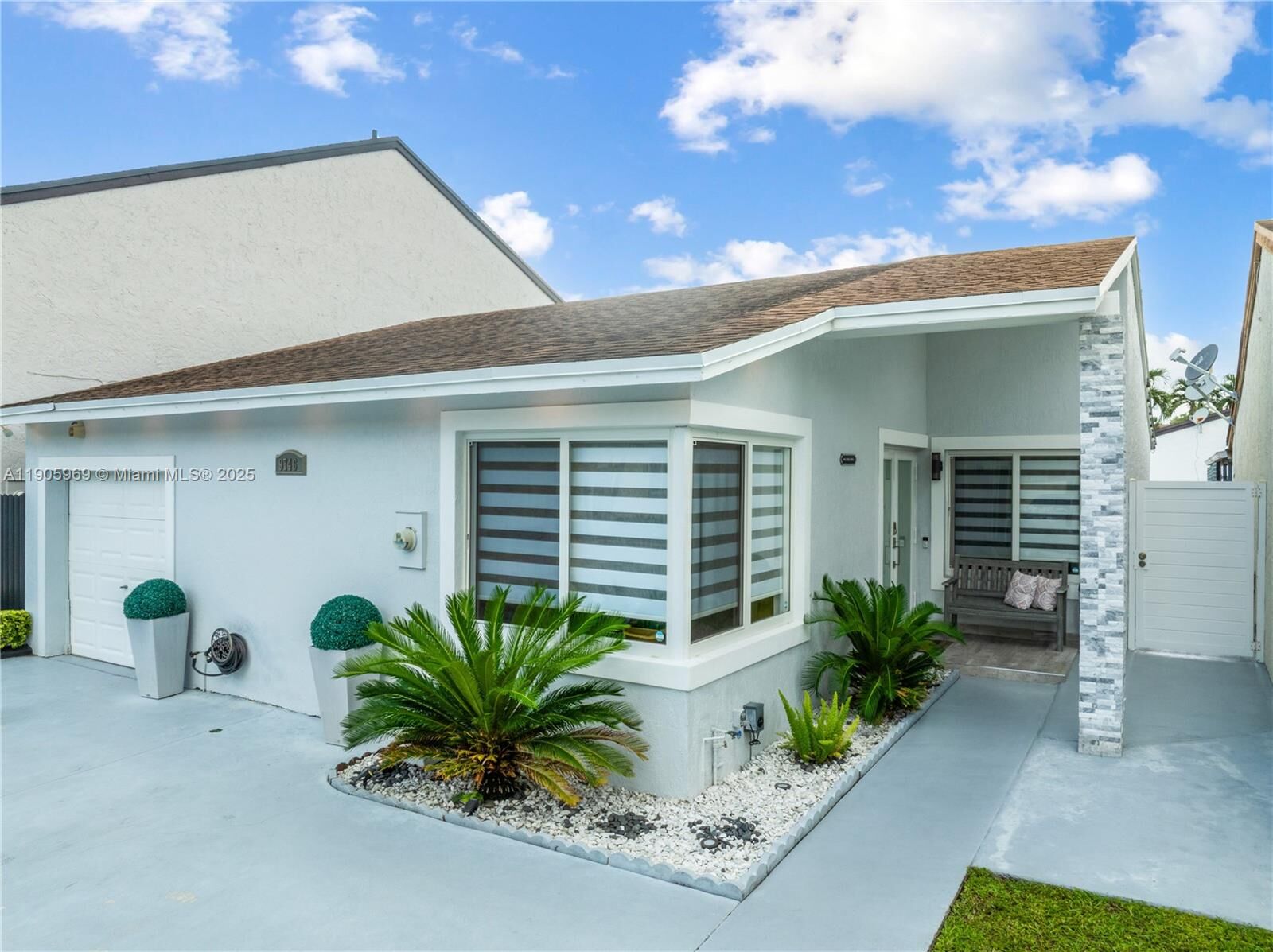 Property Photo:  9746 SW 147th Ct  FL 33196