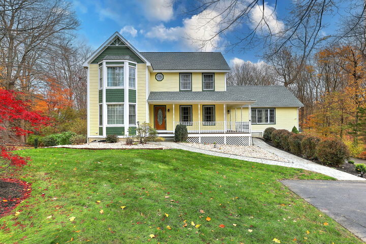 Property Photo:  920 Green Circle  CT 06477 