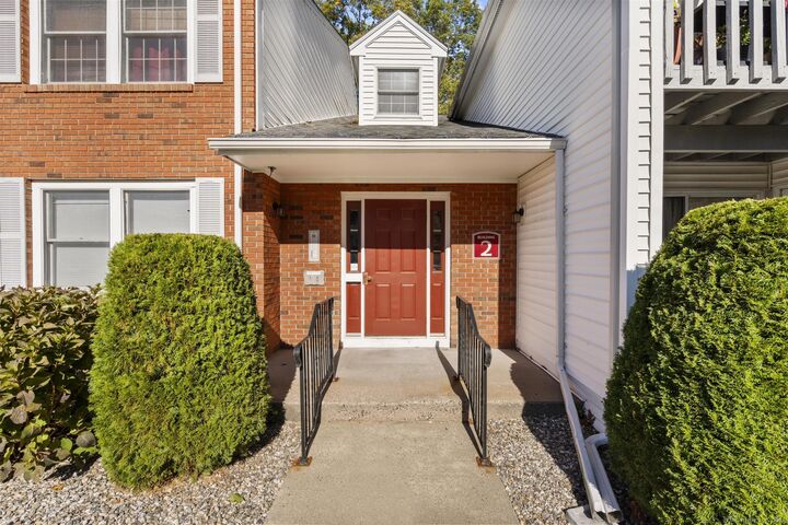 Property Photo:  2 Concorde Way A4  CT 06096 