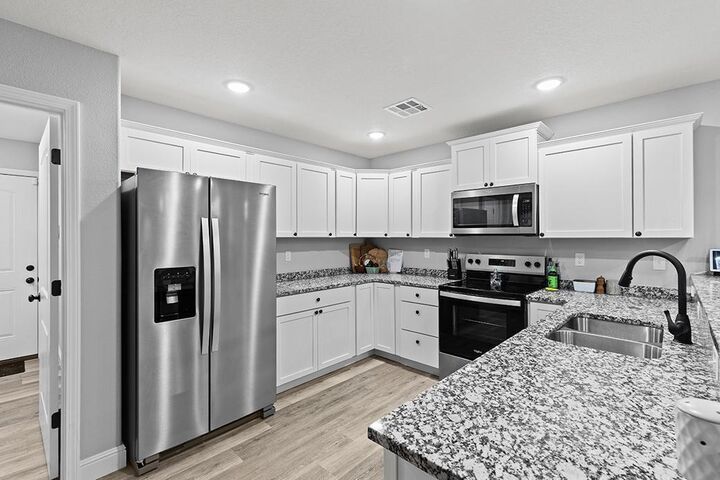 Property Photo:  1905 Virginia Avenue  MO 64804