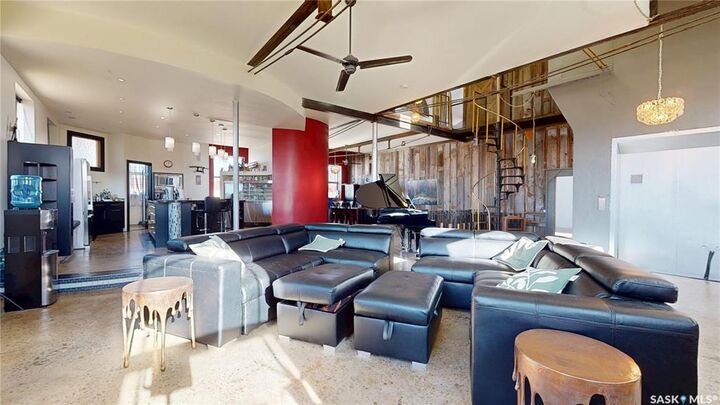 Photo de la propriété:  2007 6th Avenue  SK S4R 1B1 