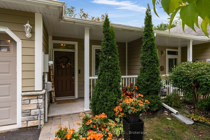 Property Photo: 3 Riverwalk Drive ON L0K 1E0