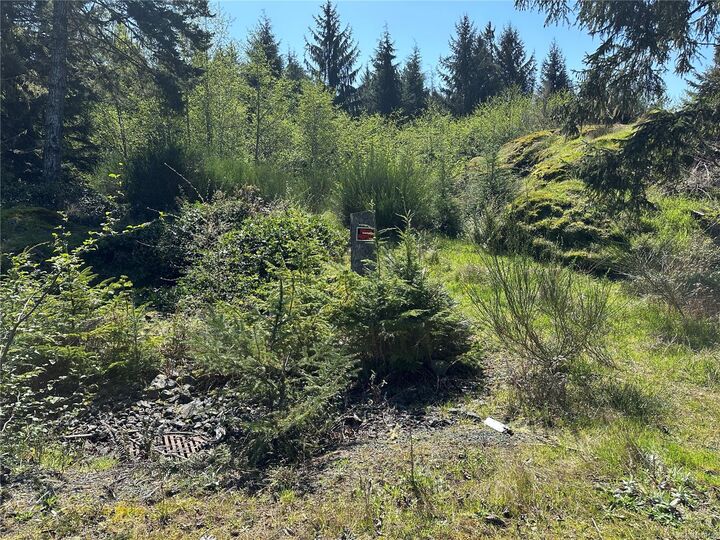 Photo de la propriété: 7340 Thornton Hts BC V9Z 1L8