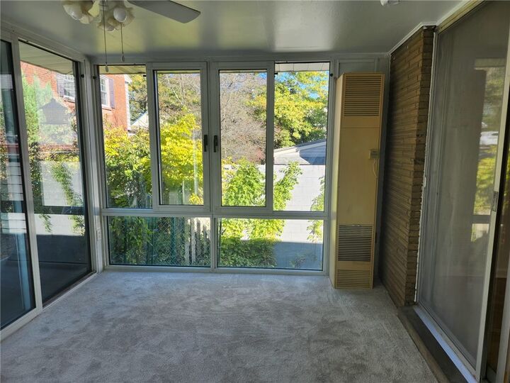 Property Photo: 1406 Greentree Road PA 15220