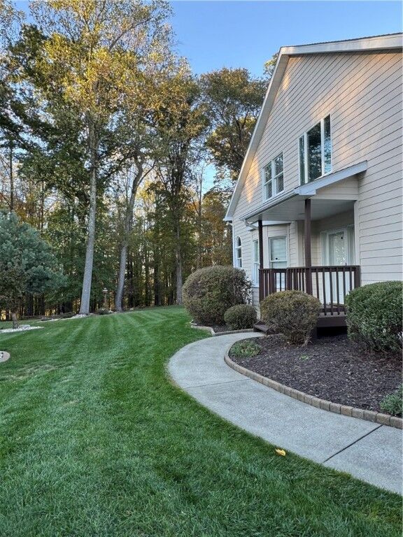 Property Photo:  104 Point Veiw Court  PA 15601 