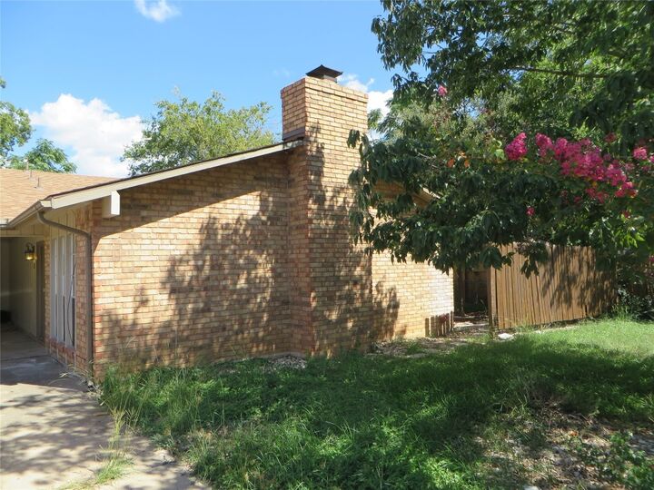 Property Photo: 812 Ranch Road B TX 78628