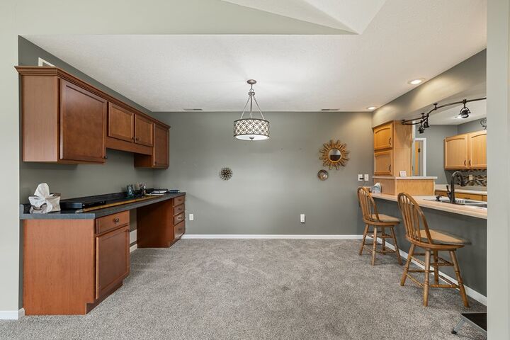 Property Photo: 1706 Kingwood Ct OH 44805