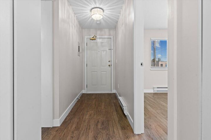 Photo de la propriété:  7435 Shaw Avenue 205  BC V2R 3C1 
