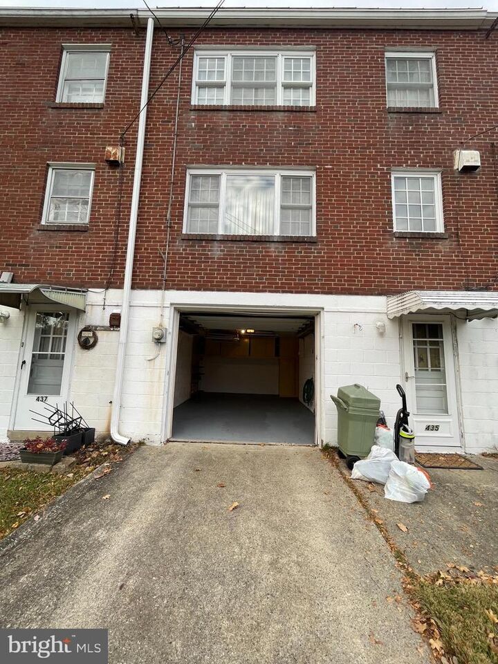 Property Photo:  435 Sycamore Road  PA 19611 