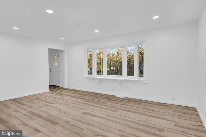 Property Photo:  6470 Colchester Avenue  PA 17111 