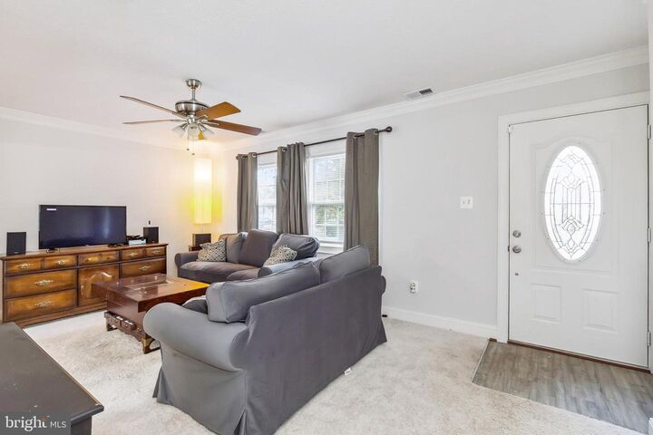 Property Photo: 7712 Pine Street VA 20111