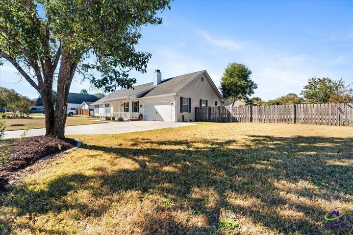 Property Photo:  500 Greenview Court  GA 31005 