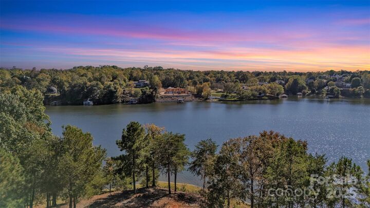 Property Photo: 140 Reitzel Road NC 28681