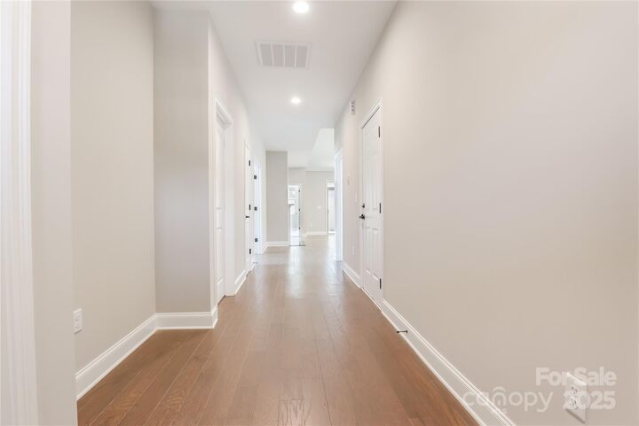 Property Photo: 831 B Wynnshire Drive 60 NC 28601