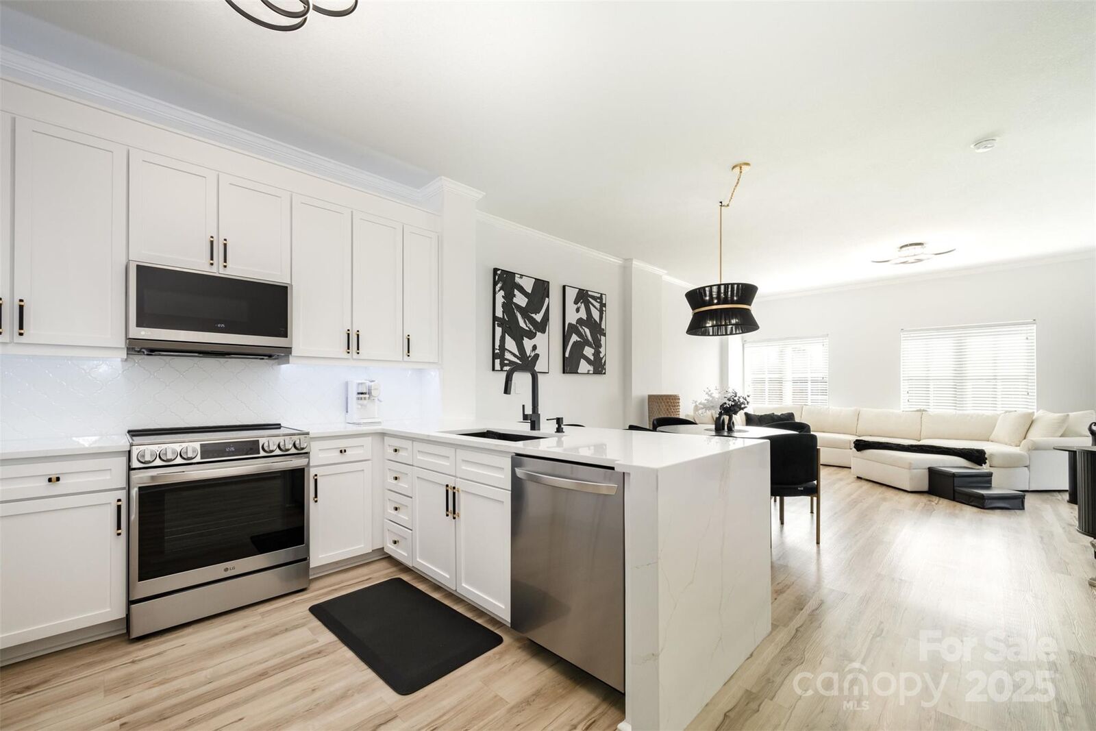 Property Photo:  721 Governor Morrison Street 506  NC 28211 