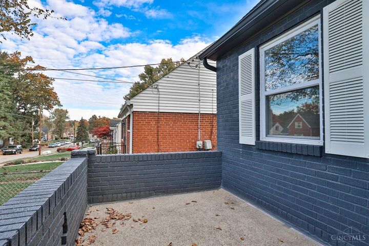 Property Photo: 6402 Mayflower Avenue OH 45237