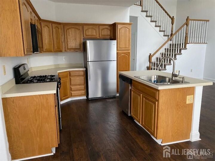 Property Photo:  33 Marion Court  NJ 08536 