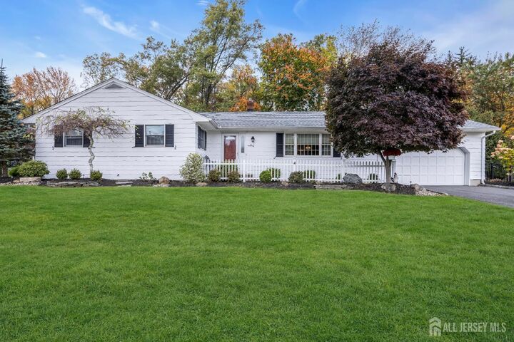 8 Mary Ellen Drive  Edison NJ 08820 photo