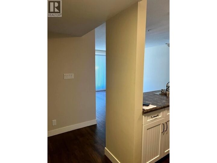 Photo de la propriété:  11004 102 Avenue 107  BC V1J 0L9 