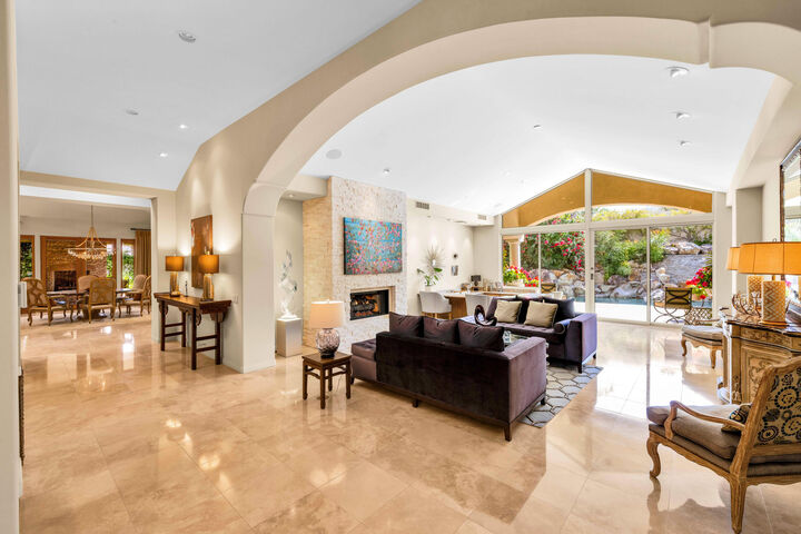 Property Photo: 113 Heather Court CA 92260