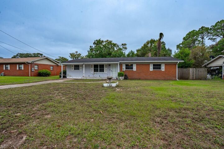 Property Photo: 228 NW Watson Drive FL 32548