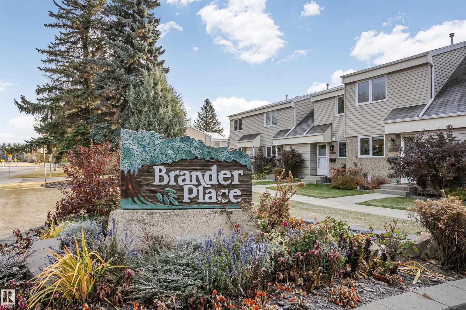 Photo de la propriété:  14831D Riverbend Road NW  AB T6H 5A9 