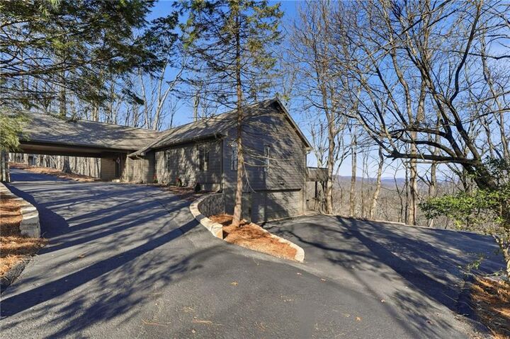 Property Photo:  40 Sanderlin Mountain Drive  GA 30143 