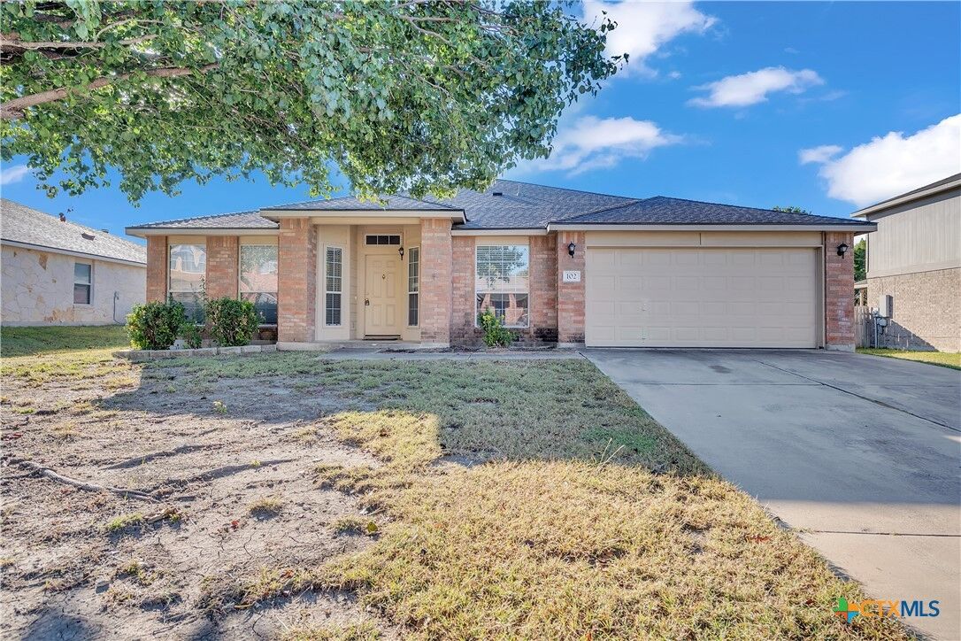 Property Photo:  102 Lone Shadow Drive  TX 76548 
