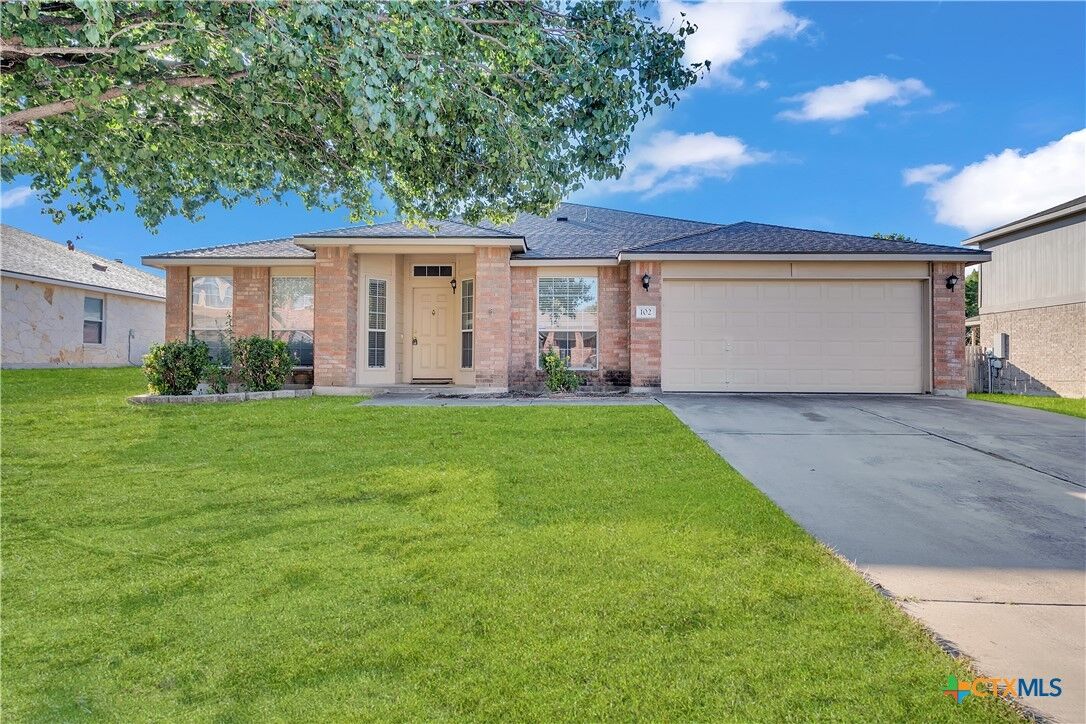 Property Photo: 102 Lone Shadow Drive TX 76548