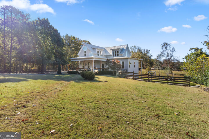 Property Photo: 6435 Looper Lake Drive GA 30542