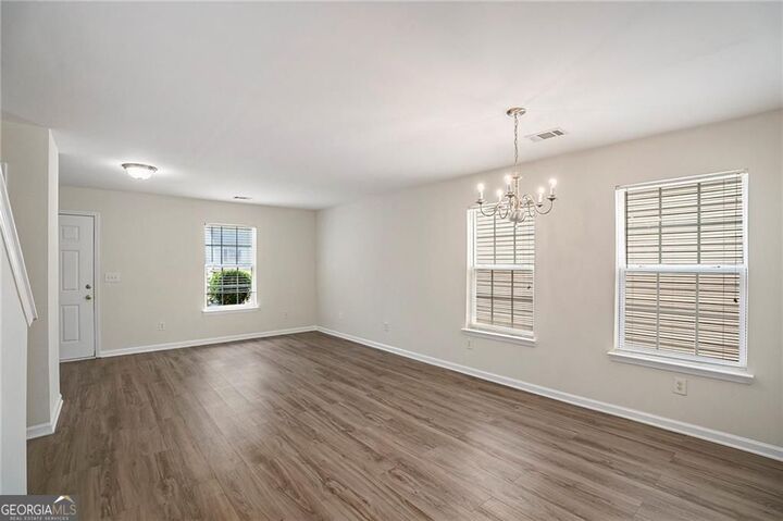 Property Photo:  3015 Whittier Way 3015  GA 30040 