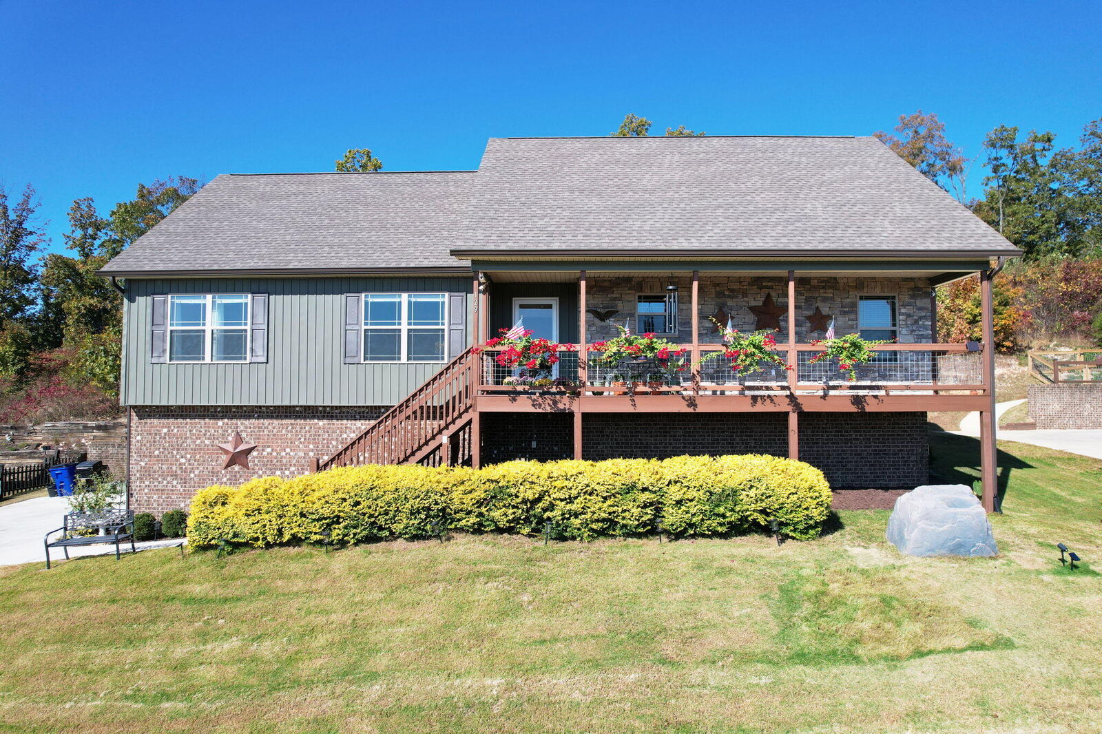 Property Photo: 129 Timber Top Crossing SE TN 37323