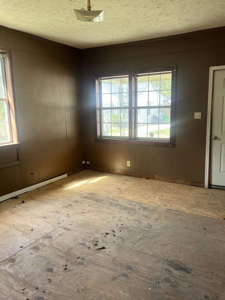 Property Photo: 1218 7th Ave N MS 39701