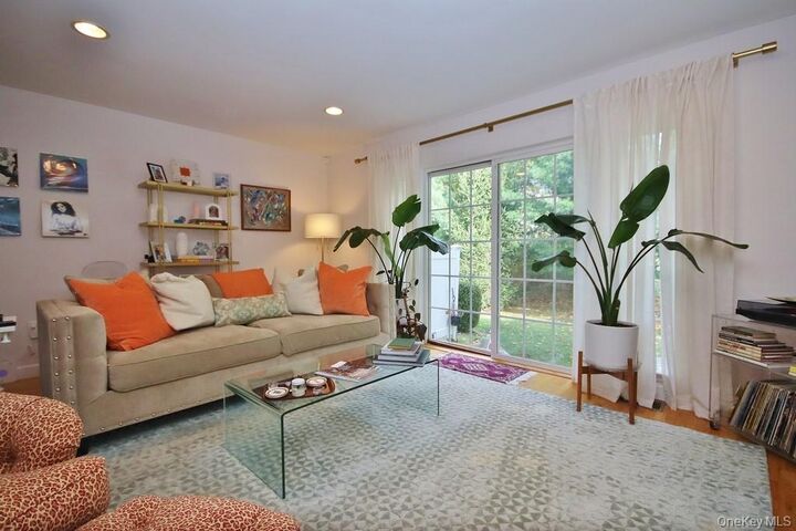 Property Photo:  1206 Pondview Loop  NY 12590 